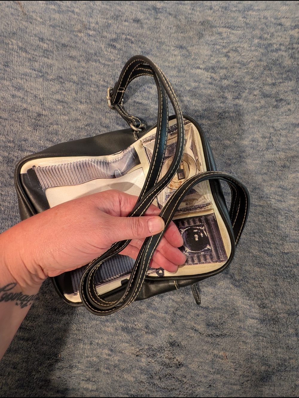 Relic Novelty Crossbody With Vintage Polaroid Camera Image - Picture 8 of 8